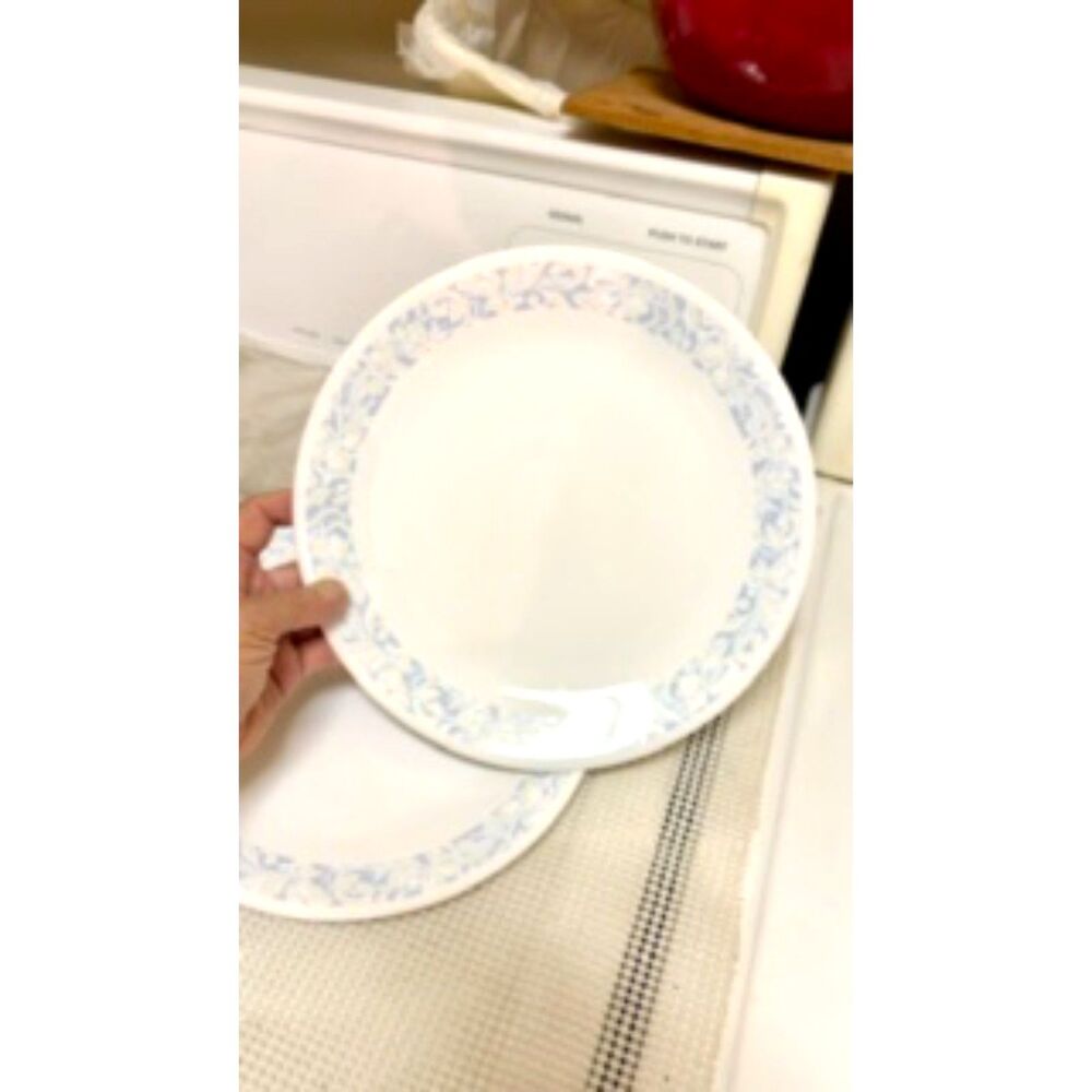 Corelle Sea and Sand 10.25-inch dinner plate by Corning.